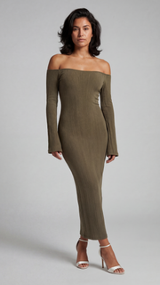 Schulterfreies Maxikleid