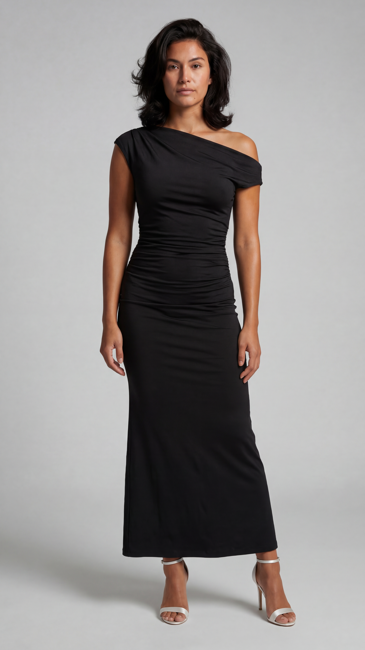 Maxikleid mit einer Schulter